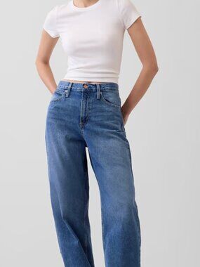 GAP High Rise Barrel Jeans 24 00R Medium Wash Curved Leg Denim Barely Worn